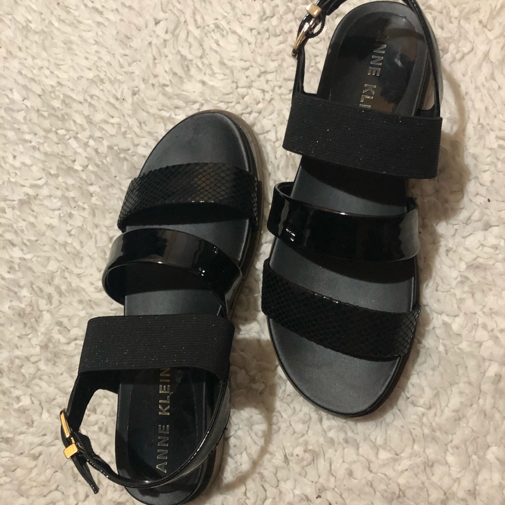 Woman’s Sandles